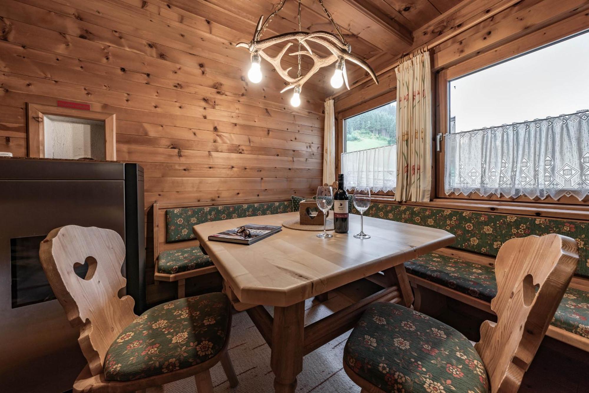 Holzknechthuette Villa Mayrhofen Eksteriør billede